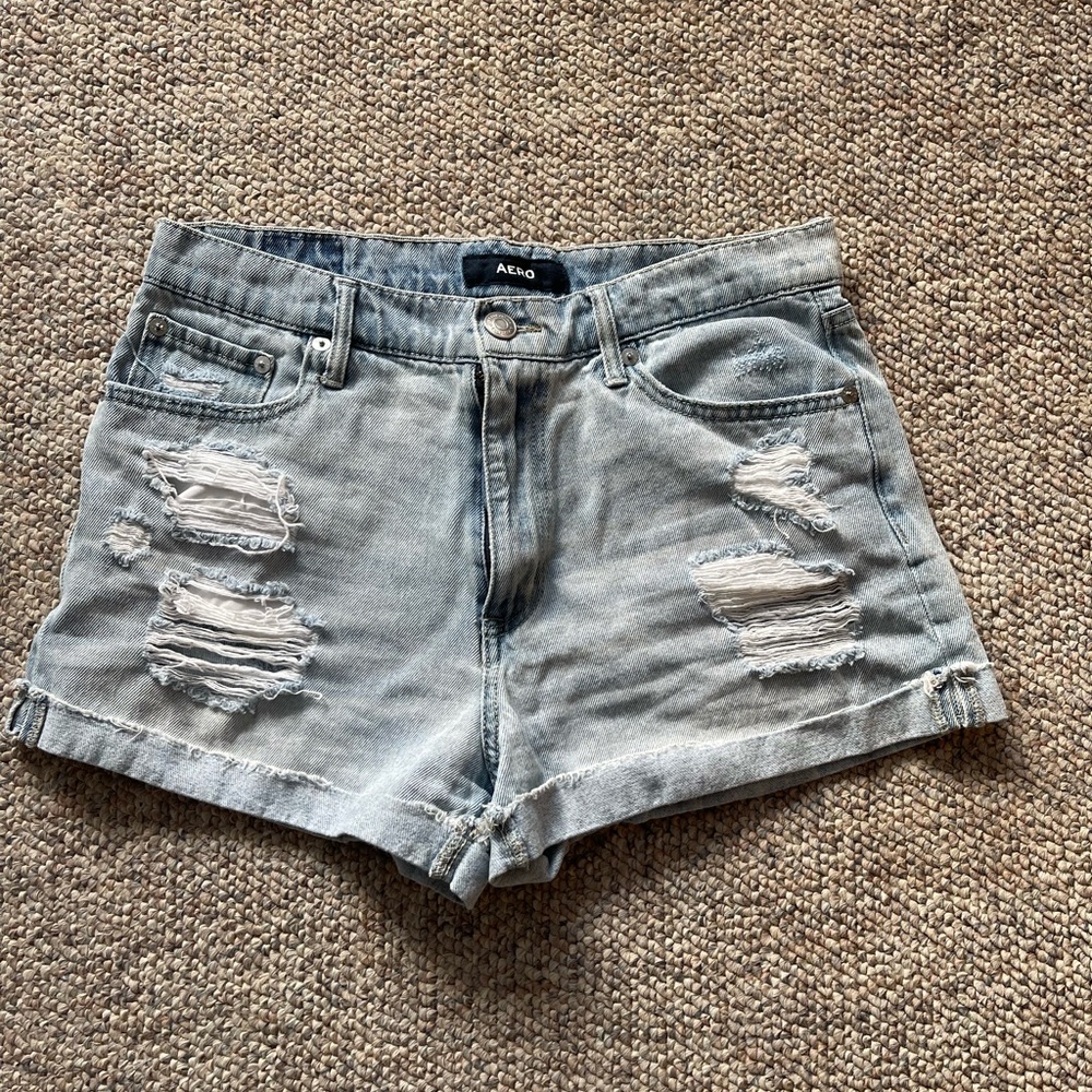 AE Women's Distressed Denim Shorts - Light Blue